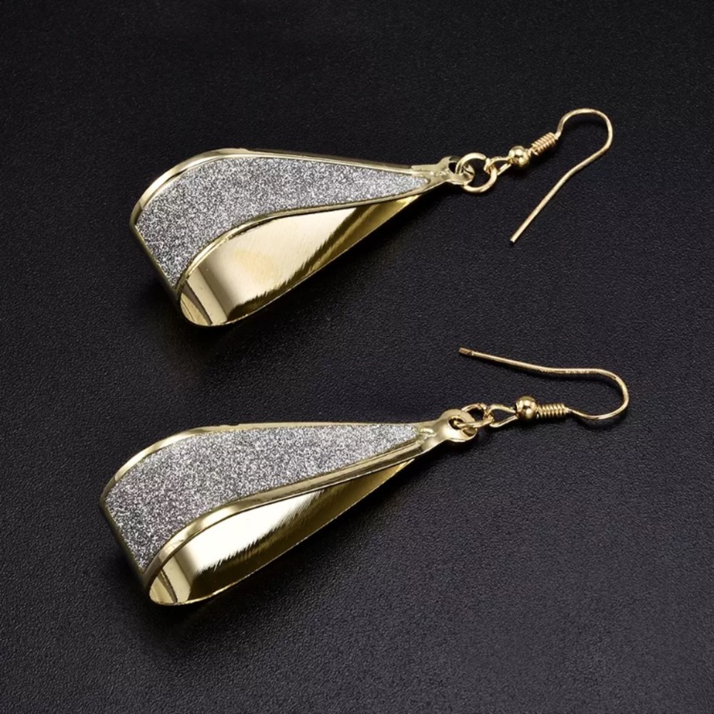 BEAUTIFUL silver/gold crystal hook dangle earrings